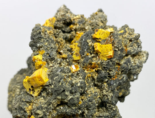 Wulfenit, Cerussit, Galenit, Mies, Slowenien