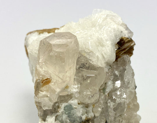 Topaz, Albite, Muscovite, Schörl, Haramosh Mt., Skardu Pakistan