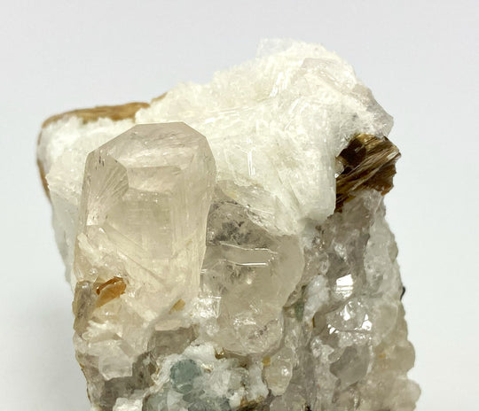 Topaz, Albite, Muscovite, Schörl, Haramosh Mt., Skardu Pakistan