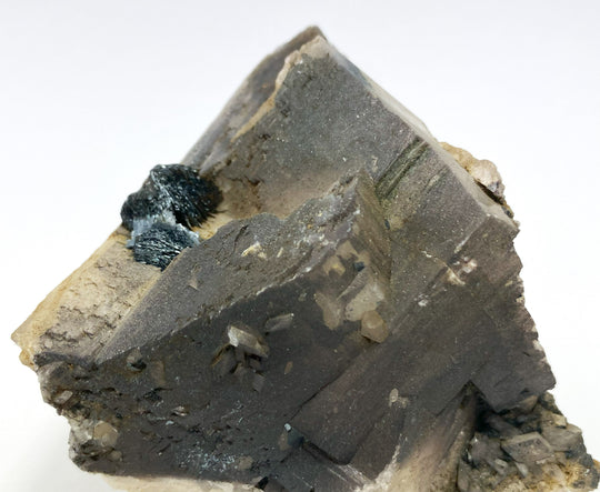 Adular, chlorite, hematite, Kötschachtal, Salzburg, Austria