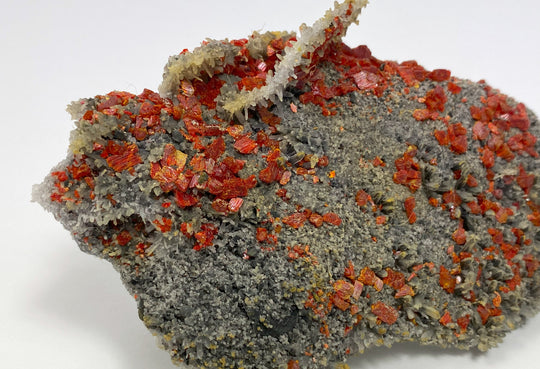 Realgar, Nadelquarz, Baia Sprie, Baia Mare, Rumänien