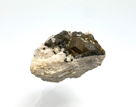 Schwazit (Tetraedrit) auf Dolomit, Brixlegg, Tirol, Österreich