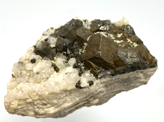 Schwazit (Tetraedrit) auf Dolomit, Brixlegg, Tirol, Österreich