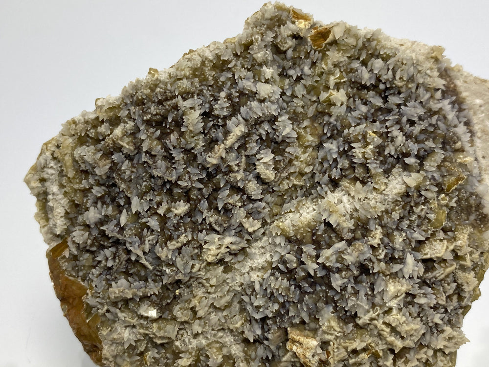 Chalcedon auf Calcit, Siderit, Hüttenberg, Kärnten, Österreich