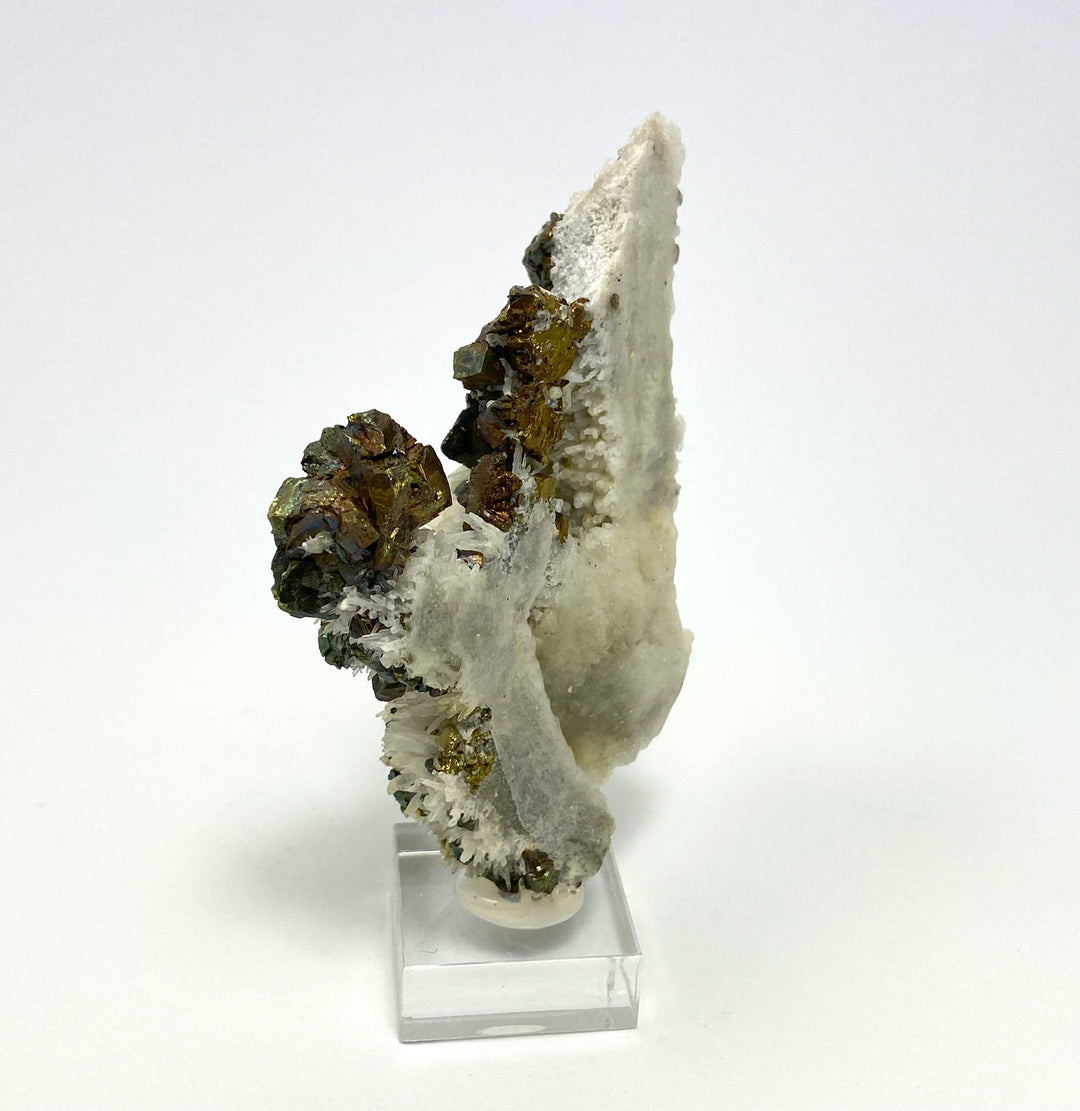 Kupferkies auf Bergkristall, Rotgülden, Lungau, Salzburg, Österreich