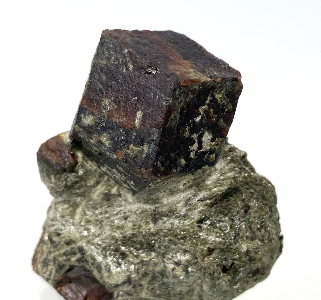 Almandine (garnet), Hornkees, Zillertal Alps, Tyrol, Austria