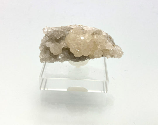 Strontianite on dolomite, Oberdorf a. d. Laming, Styria, Austria