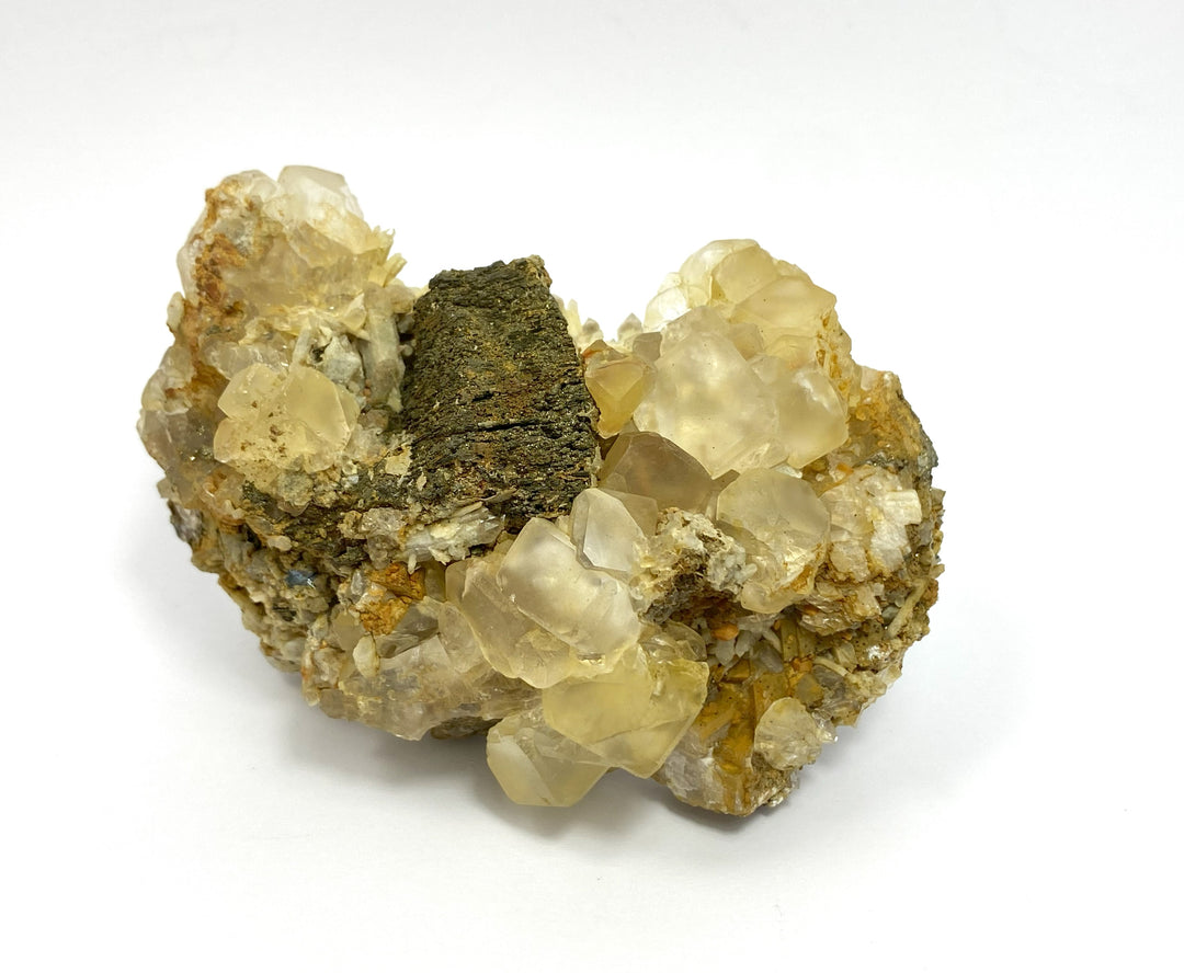 Fluorit, Bergkristall, Pyrrhotin, Sovetskii Mine, Dalnegorsk, Russland