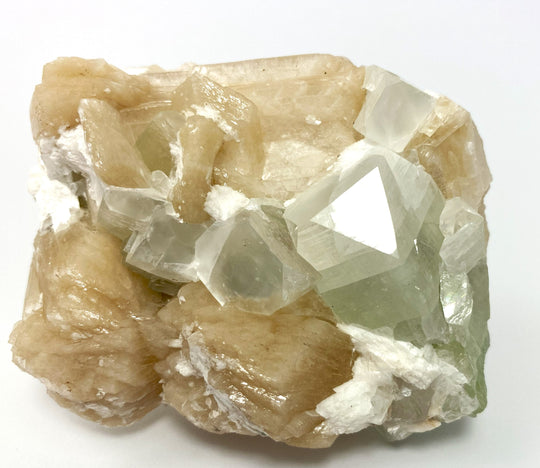 Fluorapophyllite, Stilbite, Laumontite, Rahuri, Maharashtra, India