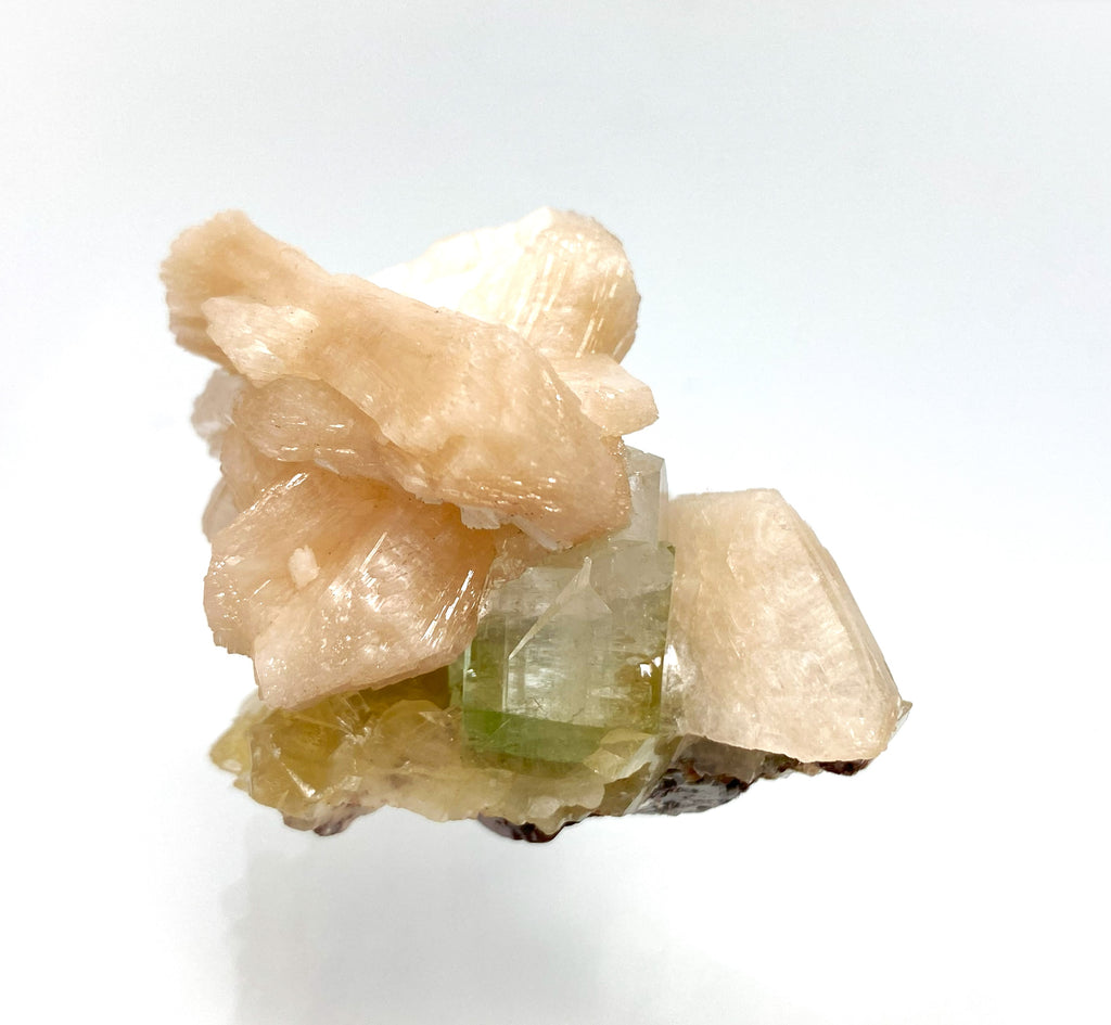 Fluorapophyllite, Stilbite, Rahuri, Maharashtra, India