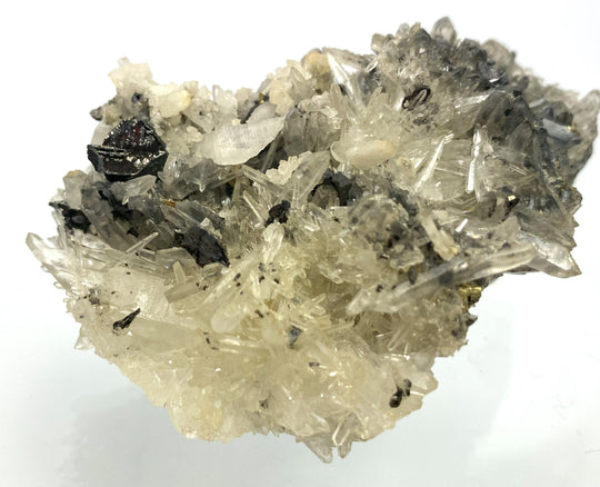 Hübnerit, Pyrit, Bergkristall,  Huayllaypon Mine, Pasto Bueno, Peru