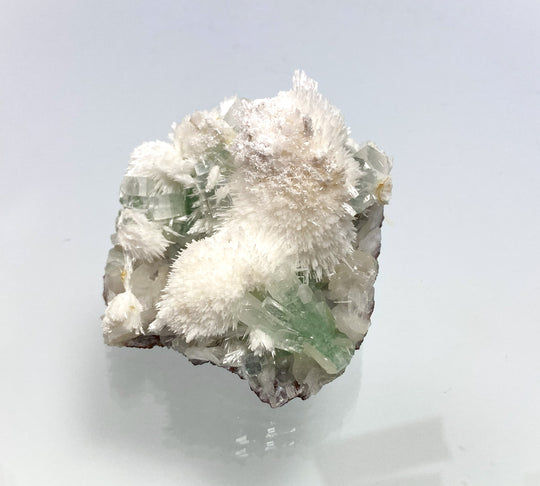Mesolith, grüner Apophyllit, Poona, Maharashtra, Indien