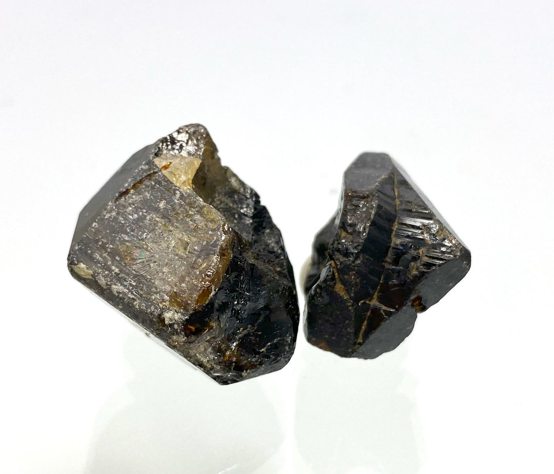 2 Kassiterit-Kristalle, Krupka, Erzgebirge, Böhmen, Tschechien