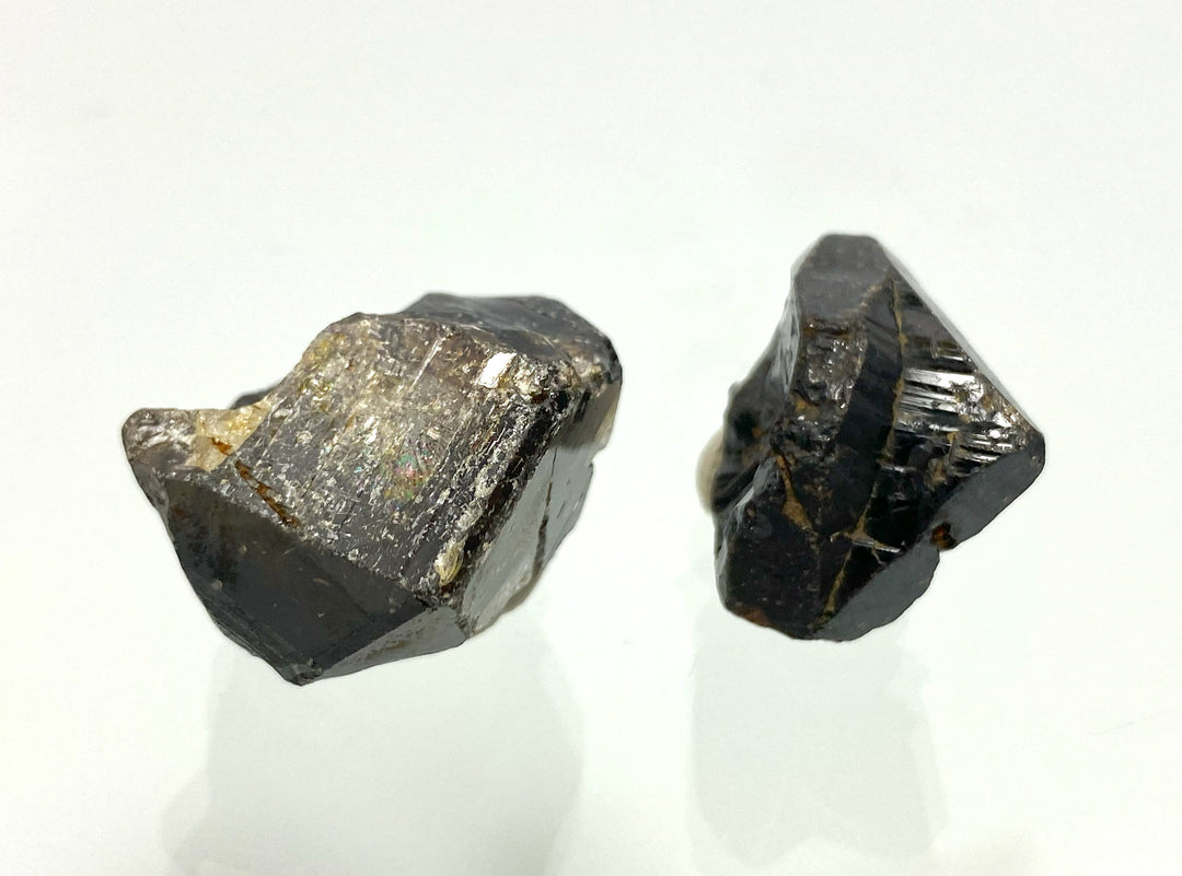 2 Kassiterit-Kristalle, Krupka, Erzgebirge, Böhmen, Tschechien