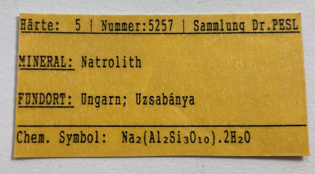 Natrolith, Uzsabanya, Ungarn