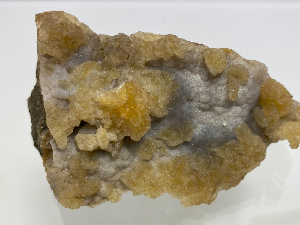 Calcite, chalcedony, Weitendorf, Styria, Austria