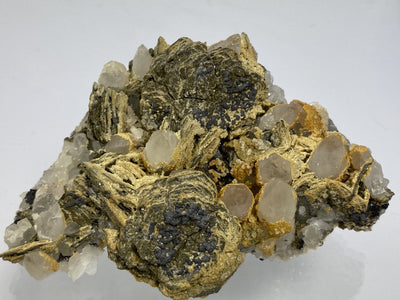 Bergkristall, Galenit, Sphalerit, Pyrrhotin, Herja, Maramures, Rumänien